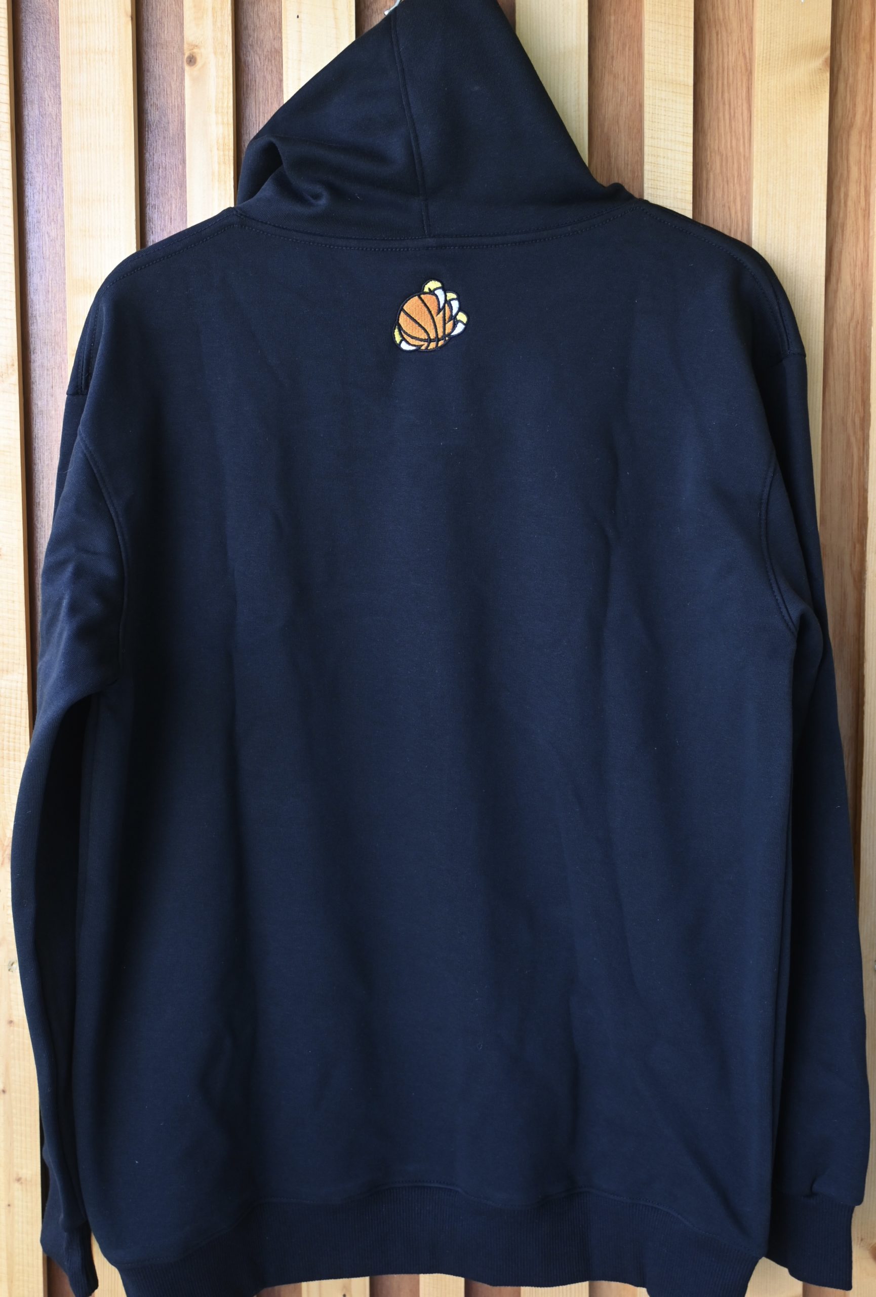 Hoodie lifestyle – Image 5